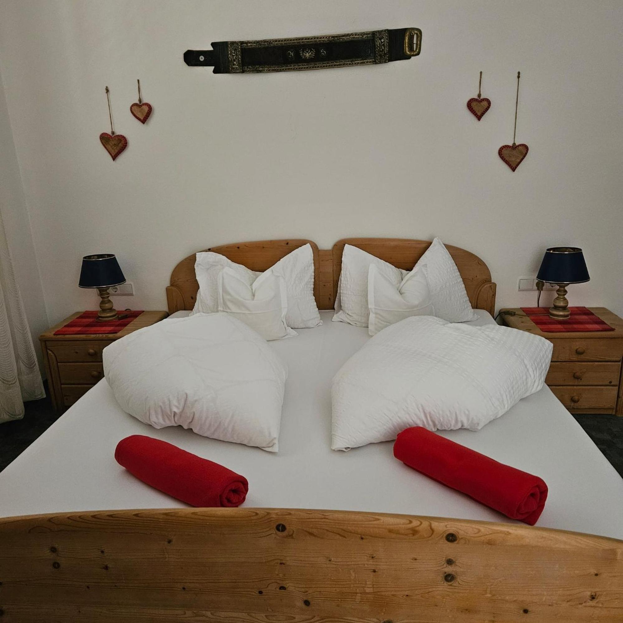 Garni Unterwegguetl Bed & Breakfast Naturns Exterior photo