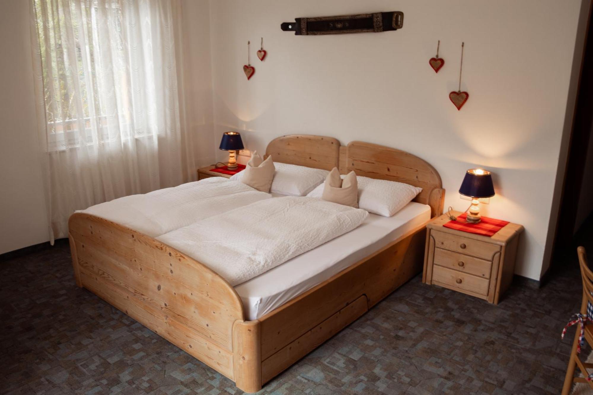 Garni Unterwegguetl Bed & Breakfast Naturns Exterior photo