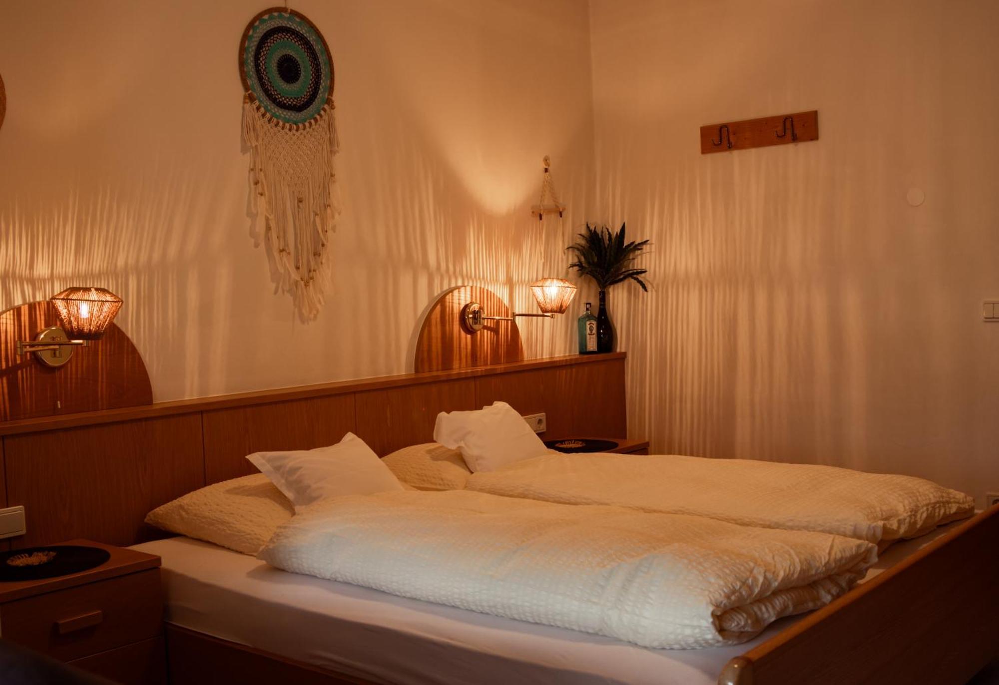 Garni Unterwegguetl Bed & Breakfast Naturns Exterior photo